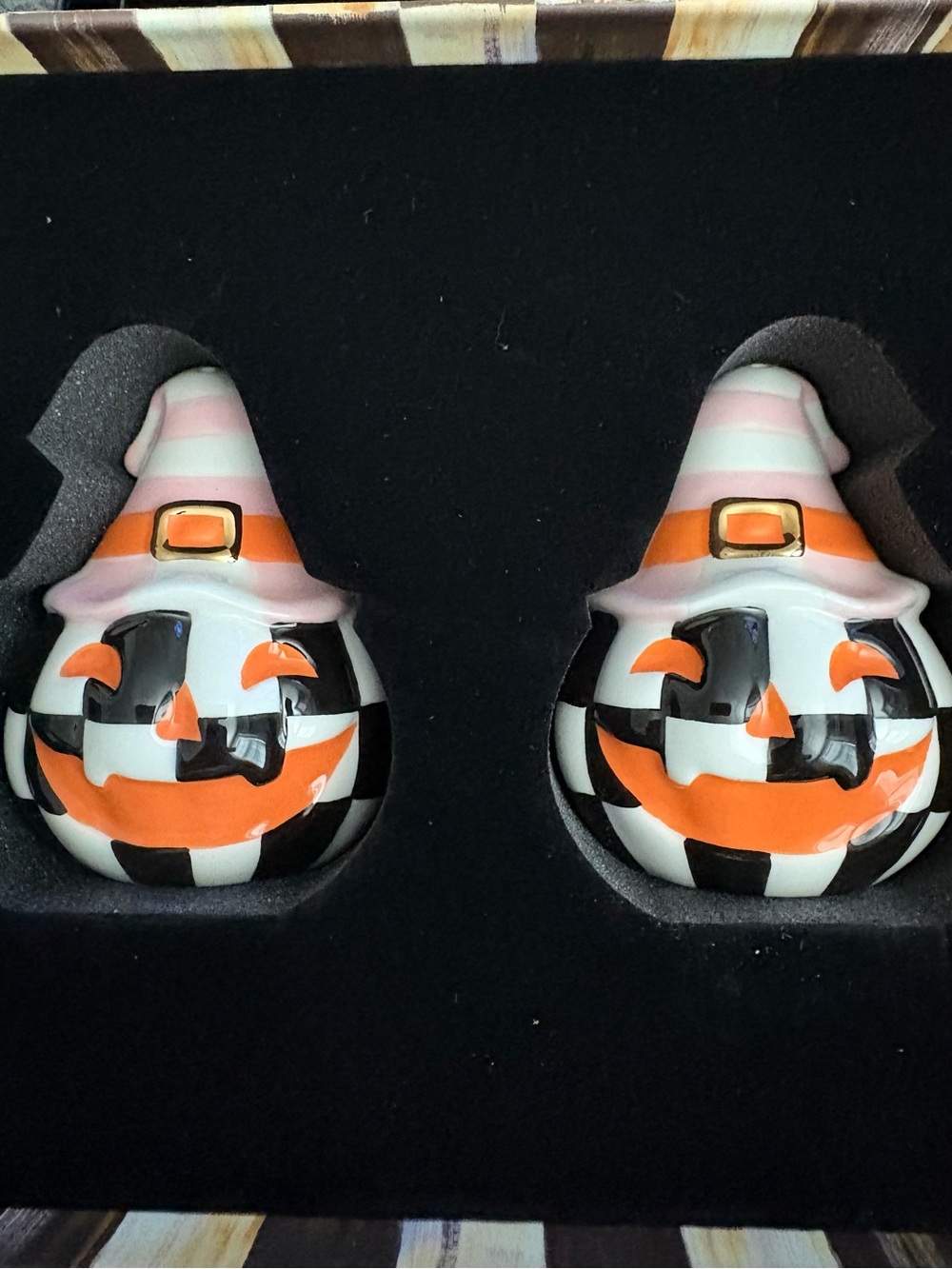 MacKenzie-Childs Trick or Treat Happy Jack Salt & Pepper - Picture 2 of 5